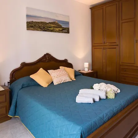 Santantioco Apartment *